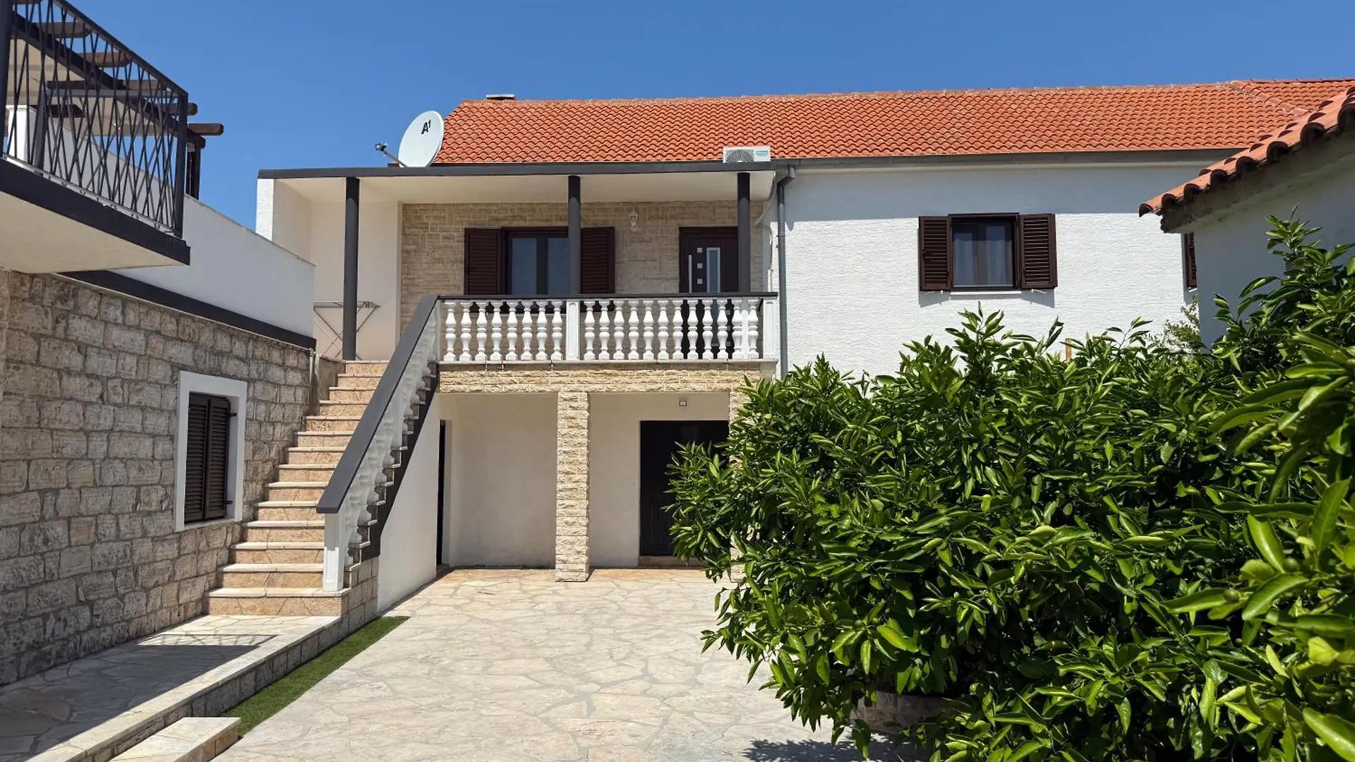 Two Villas With Pool And Jacuzzi, Villa Marin, Pridraga